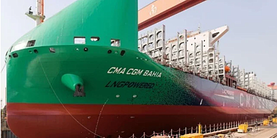 CMA CGM Yeni LNG Yak?tl? Konteyner Gemisini  Teslim Ald?