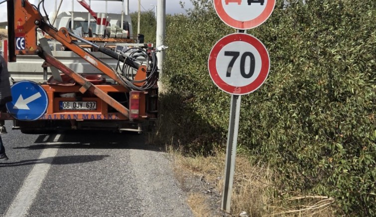 32 BİN 845 TRAFİK LEVHASI KALDIRILDI