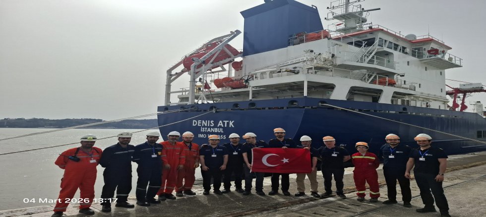 ATAKO'nun DENIS ATK isimli kimyasal/petrol tankeri Türk Bayrağı çekti