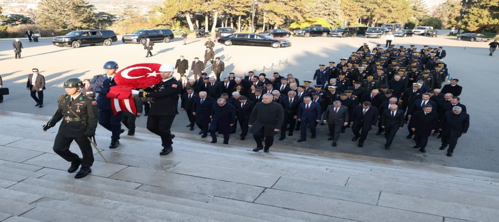 DEVLET ERKANI ANITKABİRİ ZİYARET ETTİ