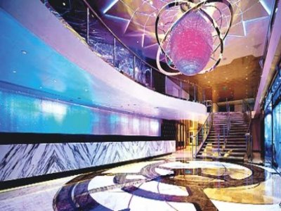 142 METRELİK BEŞ YILDIZLI YAT OTEL