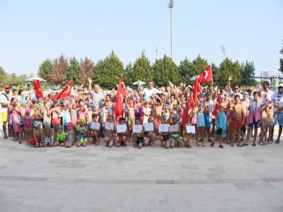 2. DÖNEM YÜZME KURSU SERTİFİKALARI SAHİPLERİNİ BULDU
