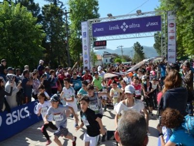 2016 İZNİK ULTRA MARATONU TARİHİ KENT KOŞUSU İLE SONA ERDİ
