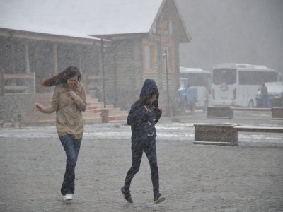 Abant'a Nisan ortasında kar sürprizi
