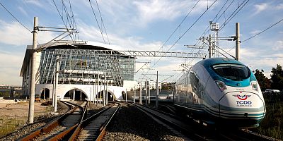 ANKARA-SİVAS YHT HATTI 3 YAŞINDA!