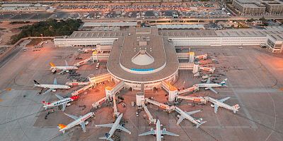 ANTALYA HAVALİMANI’NDAN TARİHİ REKOR