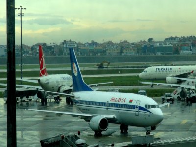 Atatürk Havalimanı Pistinde Bakım Çalışması