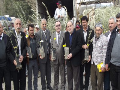 Aydın'da köylülere 17 bin fidan dağıtıldı