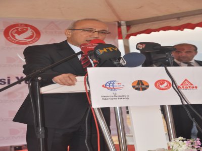 Bakan Elvan, Hatay`da 4,8 Kilometrelik Yolun Temelini Attı