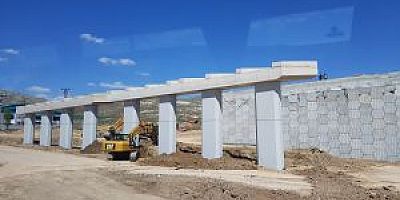 BAKAN KARAİSMAİLOĞLU, ÇANKIRI ÇEVRE YOLU ŞANTİYESİNİ ZİYARET ETTİ