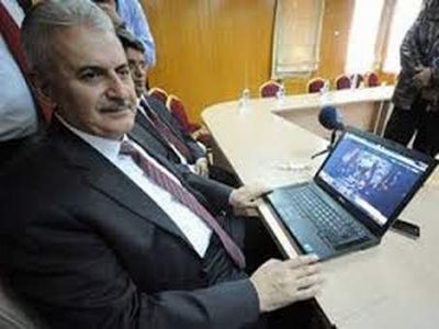 Bakan Yıldırım Yılın Fotoğrafı Oylamasına Katıldı