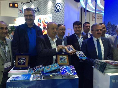 BAŞKAN SARGIN DUBAI TURİZM FUARINDA İZNİK ÇİNİSİNİ TANITTI