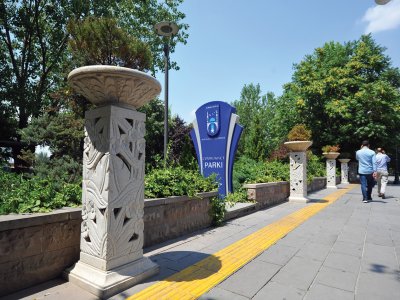 Başkent Caddeleri Süsleniyor