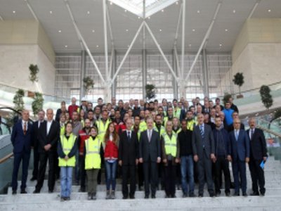 BAŞKENT`İN 5 YILDIZLI YHT GARI