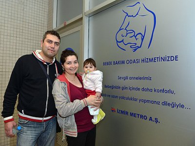 Bebekli Annelere Metro Jesti
