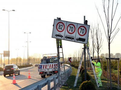 Bölünmüş Yollarda Hız 90 Km Çıkarıldı, Uygulama İçin Tabelalar Değişiyor