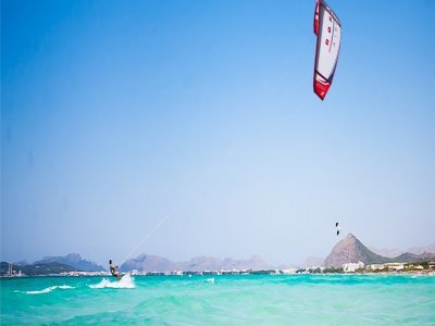 BU YAZ KITESURF`LER BORAJET İLE HAVALANIYOR