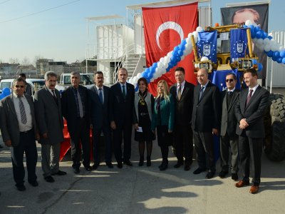 Bursa Büyükşehir Belediyesi, Bingöl'e araç hediye etti
