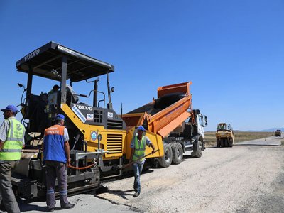 Büyükşehir Asfalt Çalışmalarına Devam Ediyor