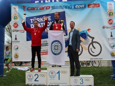 BÜYÜKŞEHİR`İN SPORCUSU DUATLON TÜRKİYE ŞAMPİYONU OLDU
