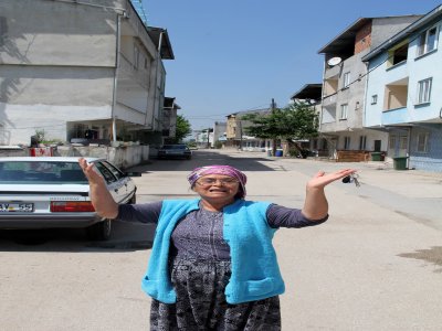 Çıkmaz sokaklar yüzünden Bursa'da araçlar geri geri seyrediyor