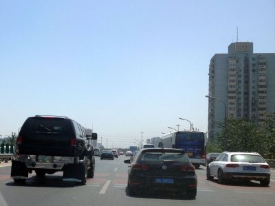Çin’deki Bu Eraç, Yolların En Çok Dikkat Çekeni Oldu