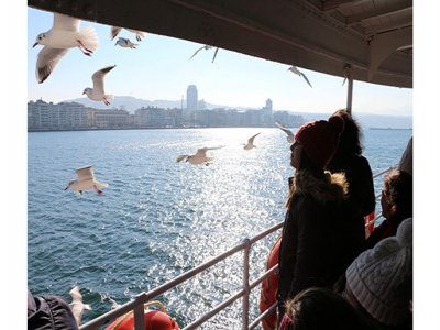 ÇOCUKLAR DENİZLE BULUŞTU