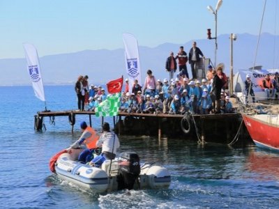 DALGIÇLAR AKYARLAR KOYUNU TEMİZLEDİ