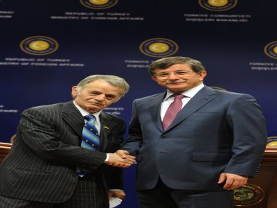 Davutoğlu: Kırım'daki referandum kararını tanımayacağız