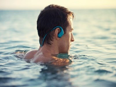 DENİZ SUYUNA DAYANIKLI GİYİLEBİLİR SONY WALKMAN