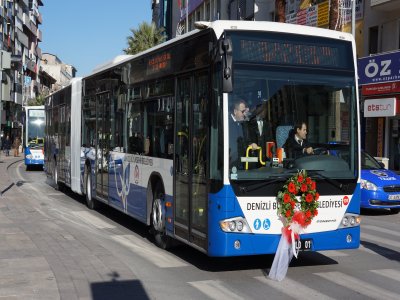 Denizli'de halk otobüsü şoförleri kısa süreli iş bıraktı