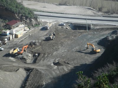 Doğal yolundan değil, künkten akan dereye çevrecilerden tepki