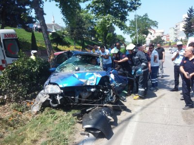 Düğün konvoyunda kaza: 2 kişi yaralandı