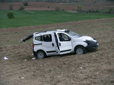 Düğün yolunda kaza: 6 yaralı