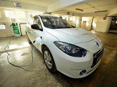 Elektrikli Araçlar İçin Ücretsiz Şarj İstasyonları