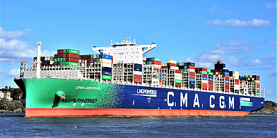 Endonezyalı Balıkçılar Malakka Boğazındaki Tekne Çarpışmasının Ardından Kurtarıldı