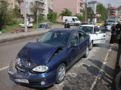 Ereğli'de zincirleme kaza: 1 yaralı
