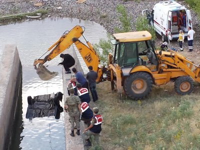 Erzincan'da kaza: 2 ölü, 2 yaralı