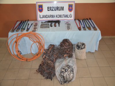 Erzurum'da 200 askerin katıldığı operasyonla suç örgütü çökertildi