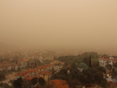 Fethiye Sarıya Boyandı