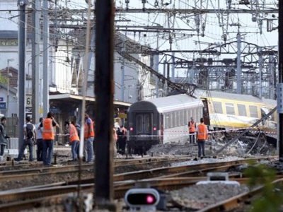 Fransa`da Tren Faciası: 6 Ölü, 22 Yaralı