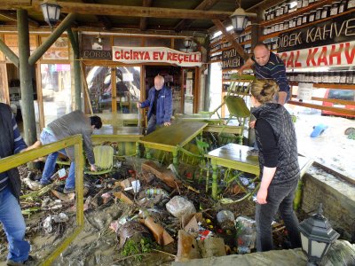 Gökçeada'da 115 işyeri ve konut zarar gördü, 52 araçta hasar oluştu