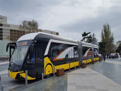 HEM ELEKTRİKLİ HEM YÜZDE 100 YERLİ