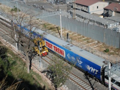 Hızlı Tren Test Sürüşünde Ray Bakım Aracına Çarptı Raydan Çıktı