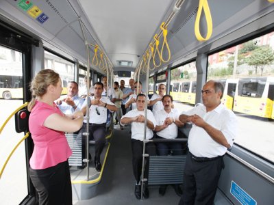 İETT Şoförleri İşaret Dili Eğitimi Alıyor