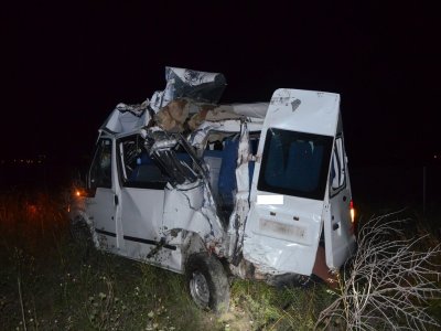İki kişinin öldüğü kazaya karışan TIR, far kırıklarından bulundu
