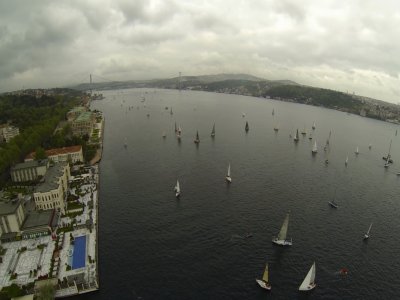 İstanbul Boğazı`nda Bau Bosphorus Sailing Cup`14 Fırtınası Esti