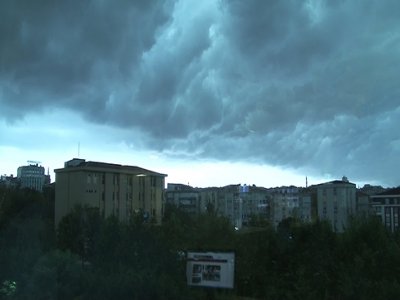 İstanbul, Gündüz Vakti Geceyi Yaşadı