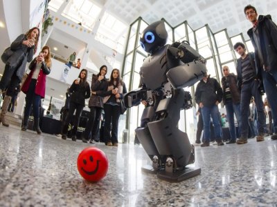 İTÜ`DE ROBOTLAR YARIŞIYOR!