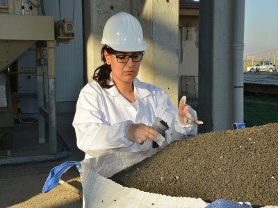 İzmir, çamurunu güneş enerjisiyle kurutup gübre yapacak